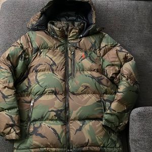 Mens camo polo puffer coat